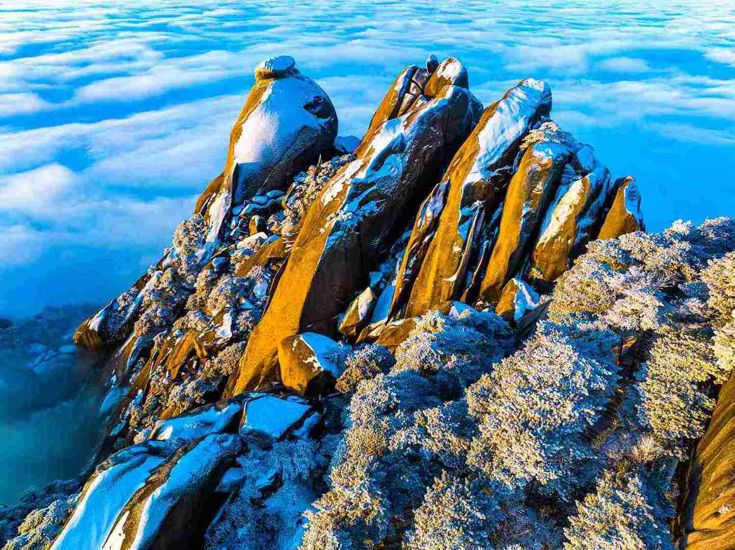 Tianzhu Peak in Winter Snow