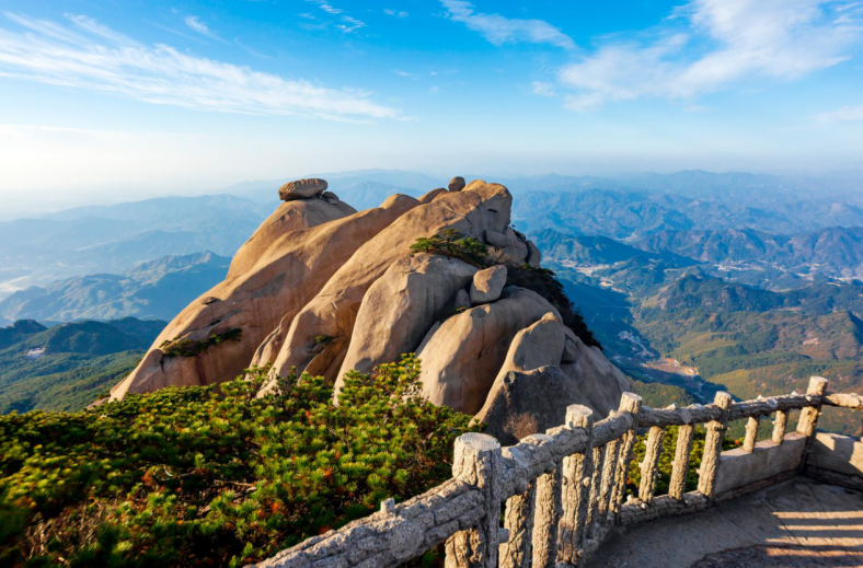 Catch the 'Finale' of National Day—Fewer Crowds, Lovelier Views: Unlock Autumn at Tianzhushan Off-Peak | Lucky Draw at the End